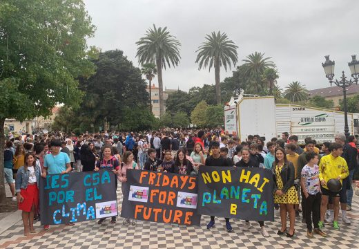 A mocidade de Noia súmase á iniciativa “Fridays for future” e reclama respecto ao medio ambiente e acción contra o cambio climático